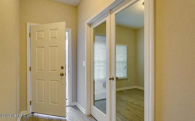 3 bed, 2.0 bath, 1784 sqft, $2,300 — Photo 4