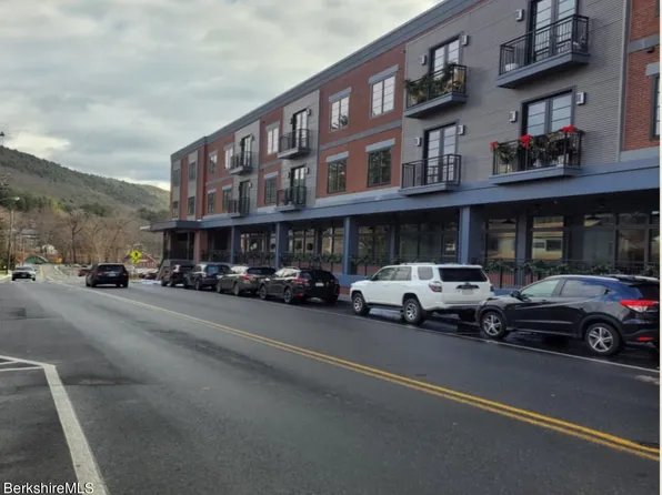 34 Bridge St, Great Barrington, MA 01230