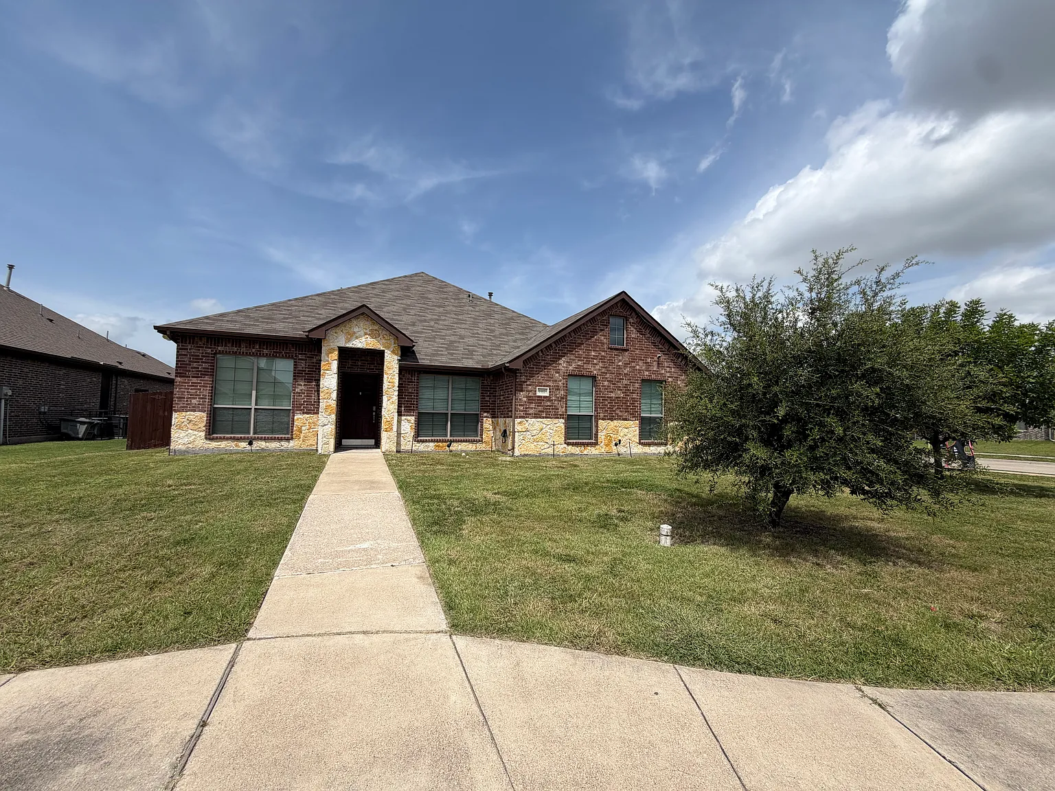 1917 Louis Miller Dr — Photo 1