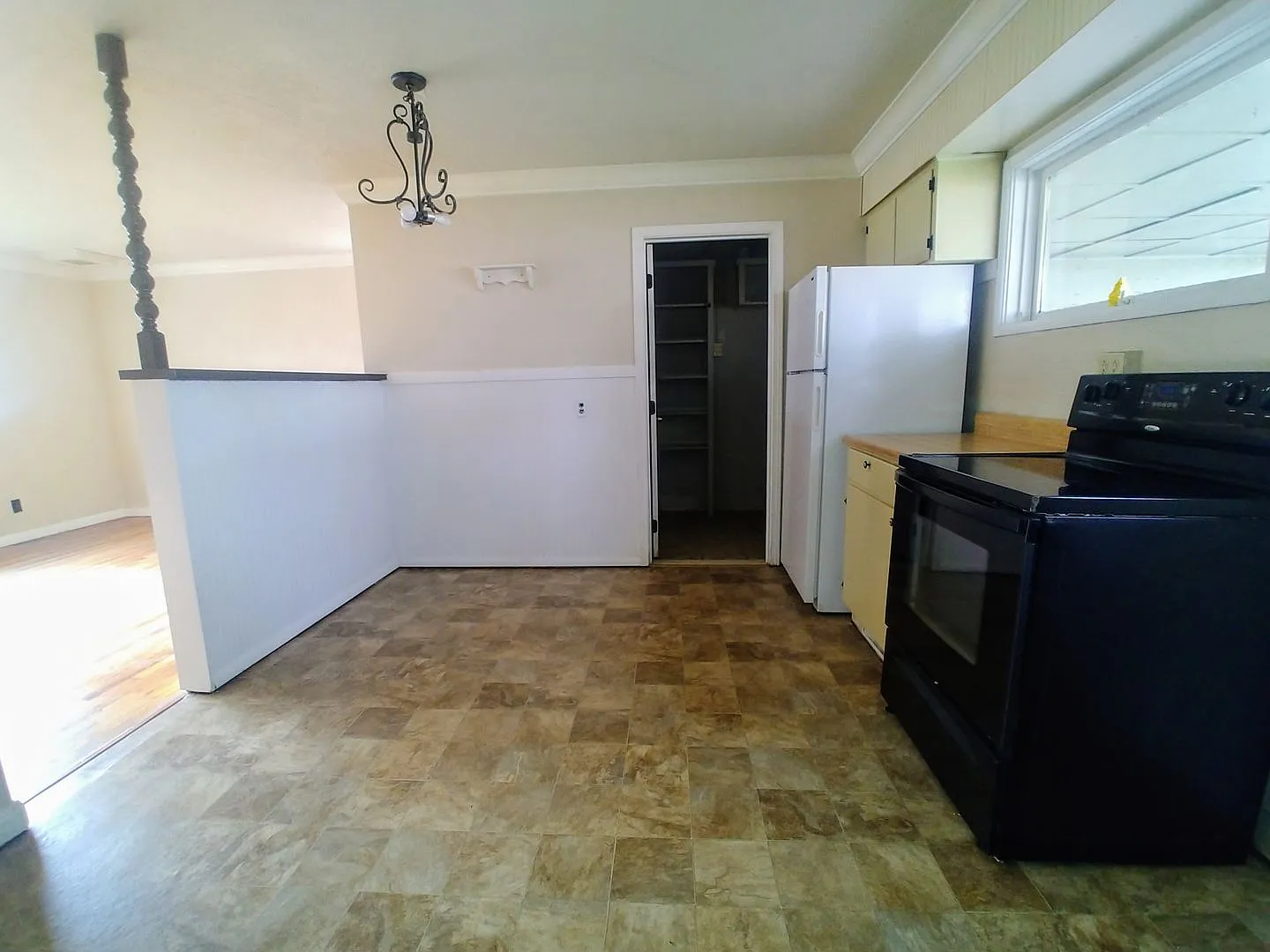Cottage-Style Home in Quiet Caldwell Neighborhood — Photo 4