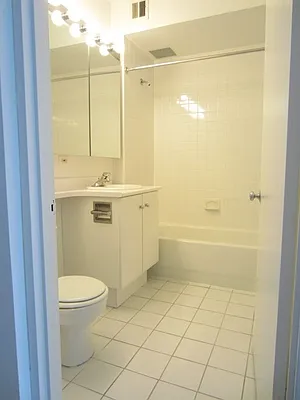 Rented by City Connections Realty | media 16