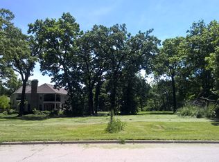 230 Burr Oak Cir, Elgin, IL 60124