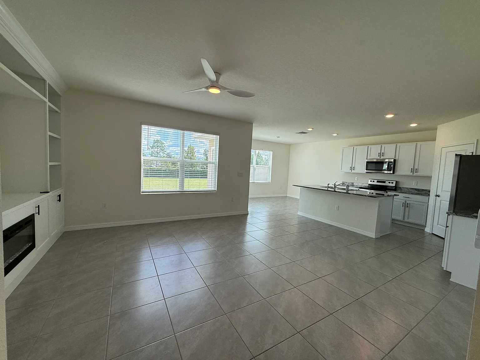 3 Bedroom, 2.5 Bath Home — Photo 2