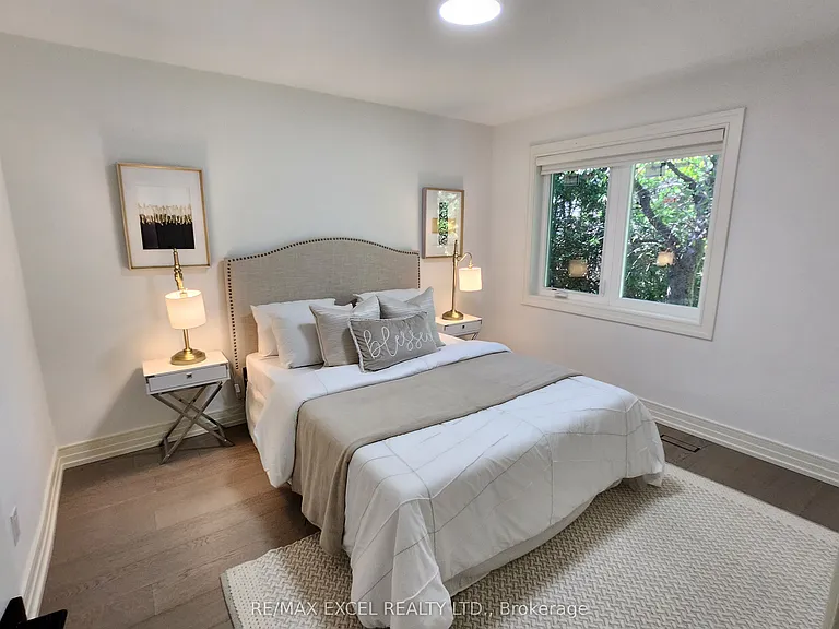 6 Glaive Dr #MAIN — Photo 12