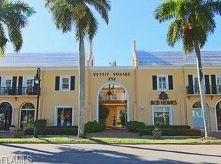 292 14th Ave S APT D, Naples, FL 34102