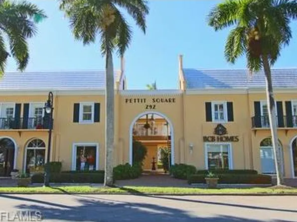 292 14th Ave S APT D, Naples, FL 34102