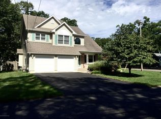 601 Henley Ave, Pine Beach, NJ 08741