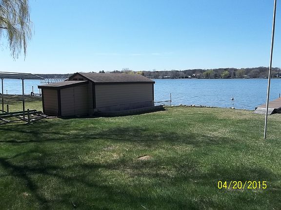 3rd image of 27622 Lakewood Dr NW