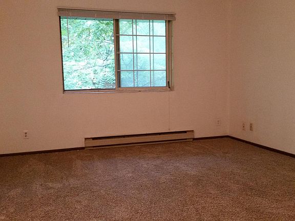 5th image of 11100 W Janesville Rd Unit 211