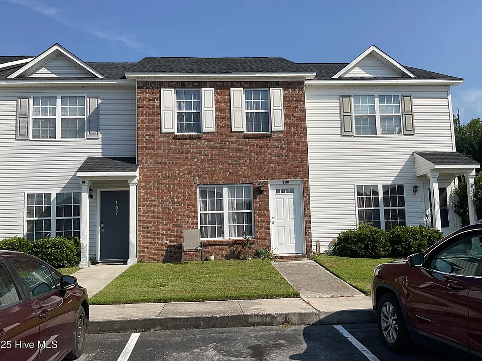 109 Fairwood Ct