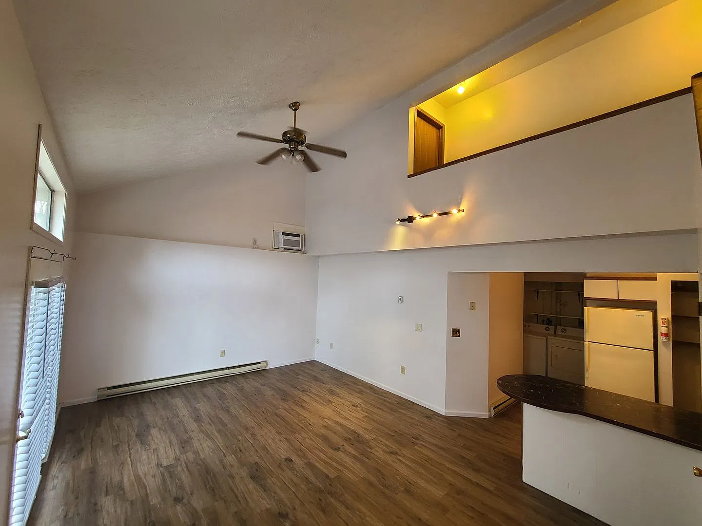 3 bedroom, 2 bathroom unit available 5/19/27 — Photo 2