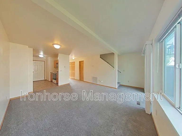 2460 Wheeler Dr #B — Photo 4