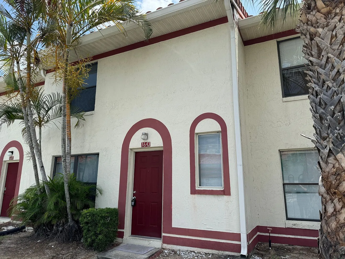 3 bed, 2.5 bath, 1307 sqft, $1,725 — Photo 1