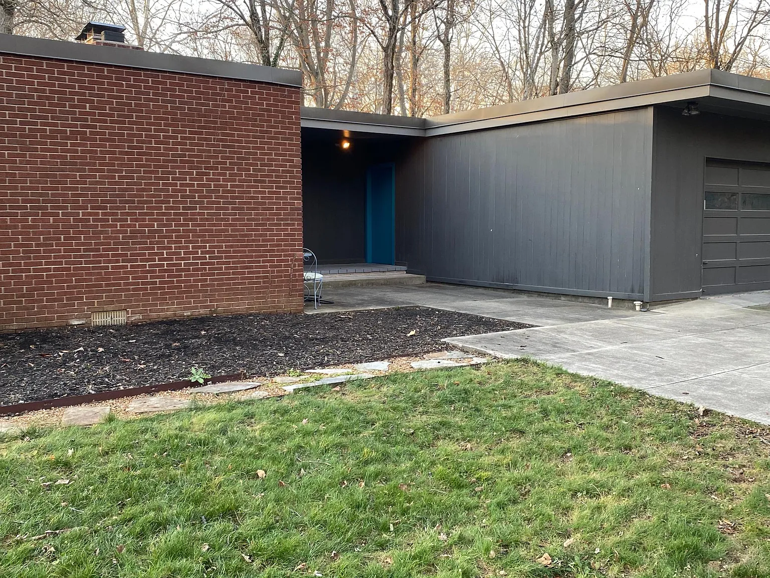 11907 Forest Lane — Photo 3