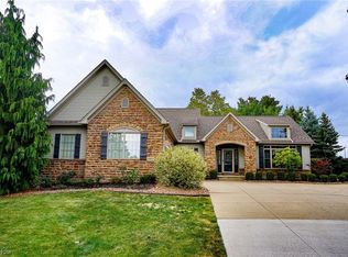 2061 Kingscote Cir NE, North Canton, OH