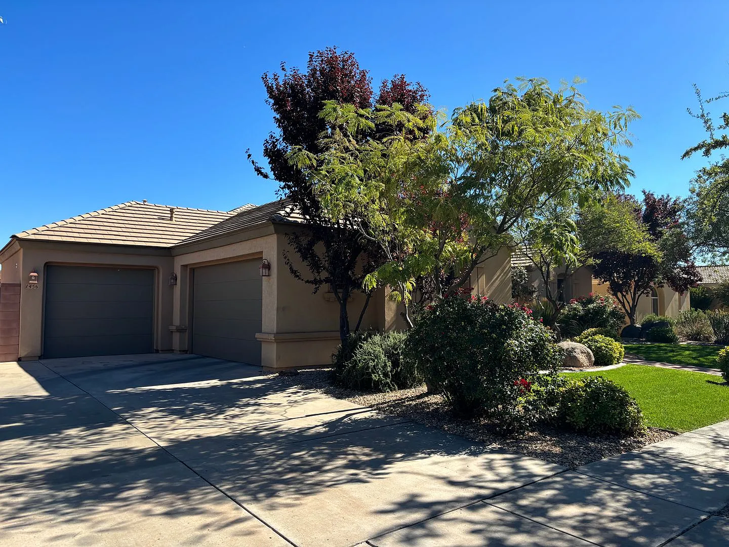 Short Term Lease! Coral Canyon On Golf Course With Pool- Furnished & Partially Furisnhed Option — Photo 3