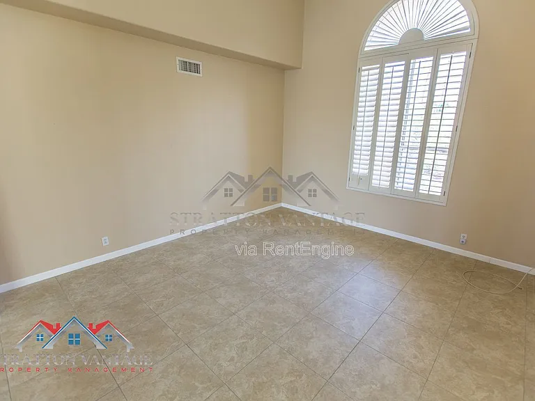 6152 W Irma Ln — Photo 9