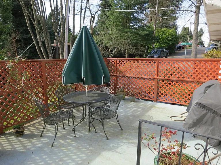 10502 Victory Ln NE — Photo 13