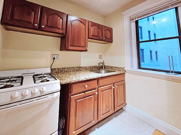 2nd image of 15 Park Dr APT 7