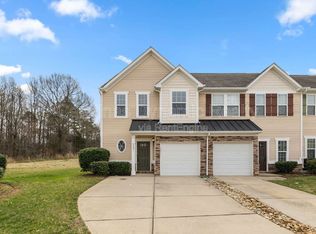 2601 Silverthorn Dr, Charlotte, NC 28273