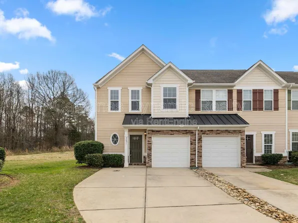 2601 Silverthorn Dr, Charlotte, NC 28273