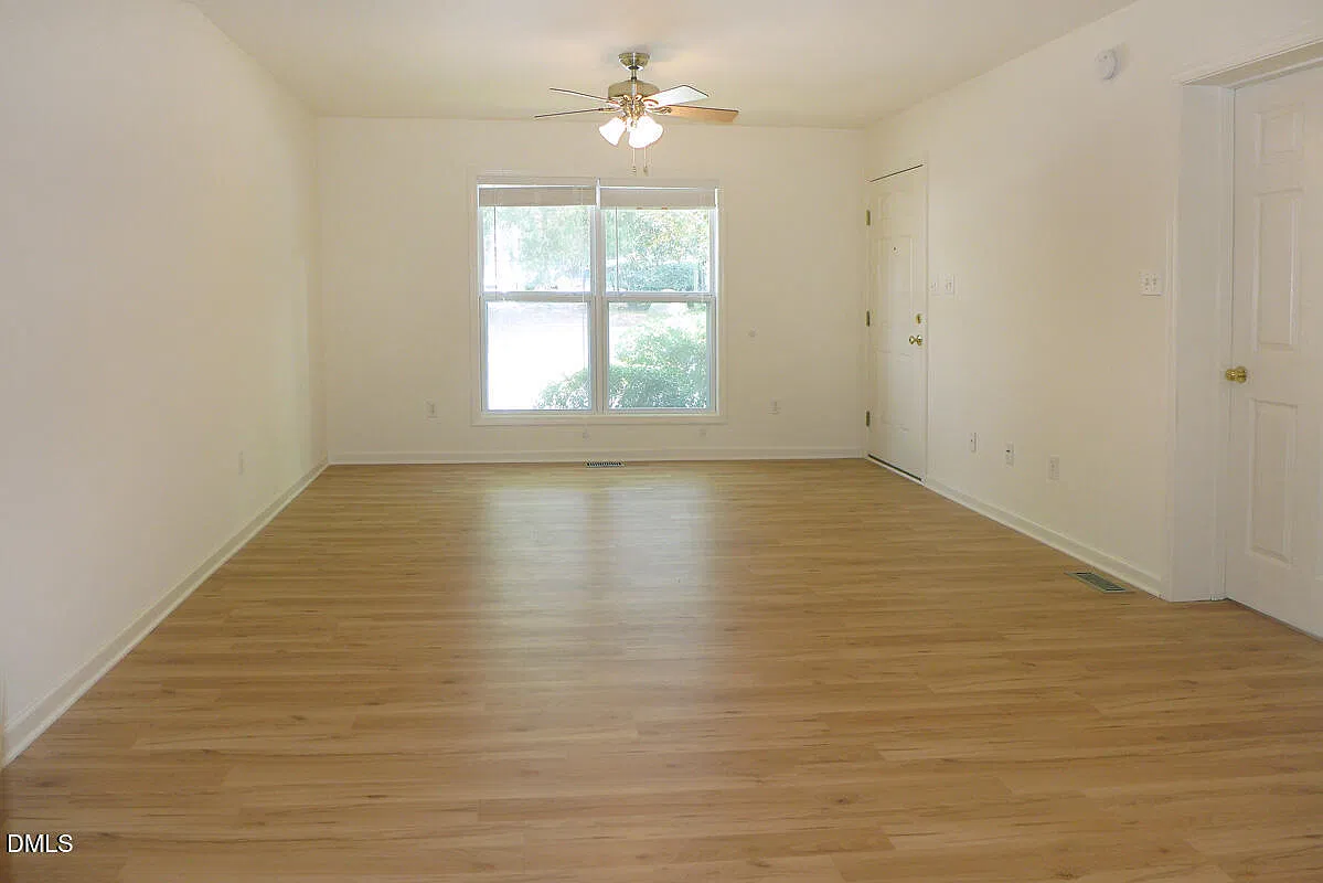 2 bed, 2.0 bath, 800 sqft, $1,900 — Photo 3