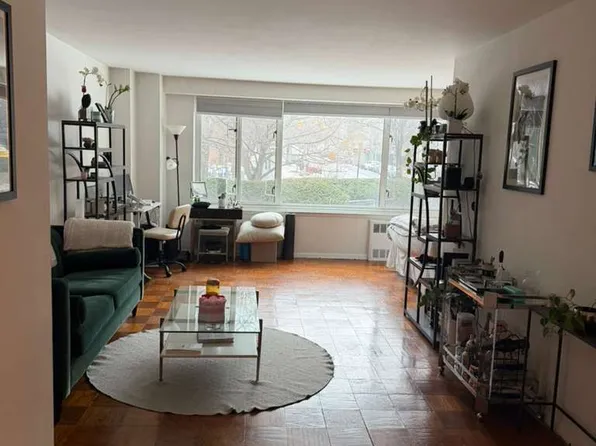 392 Central Park West image 1 of 12