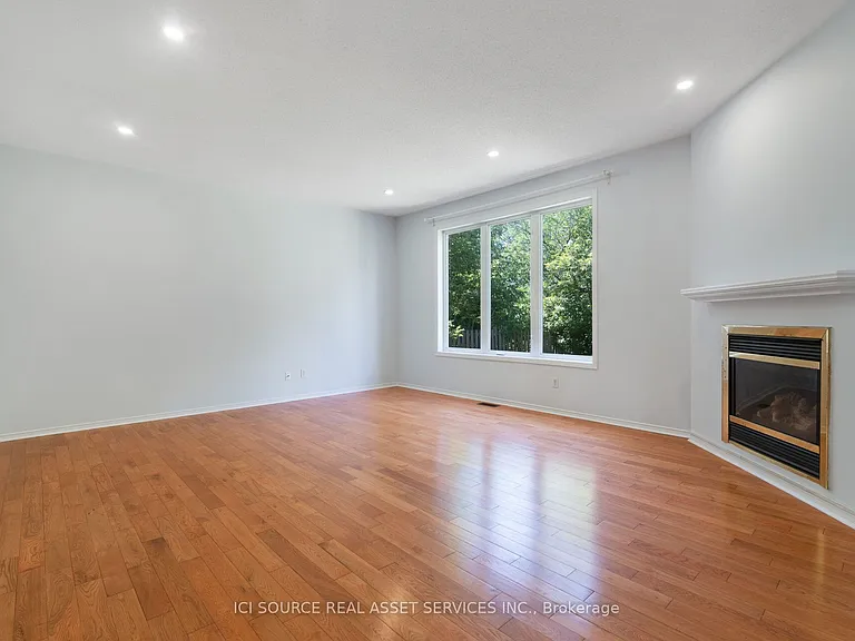 140 Annapolis Cir — Photo 12