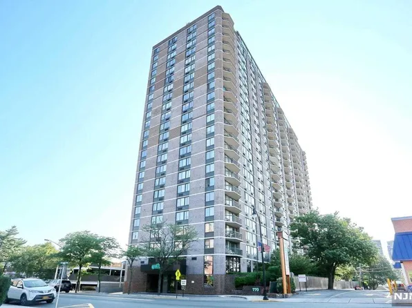 770 Anderson Ave APT 12B, Cliffside Park, NJ 07010