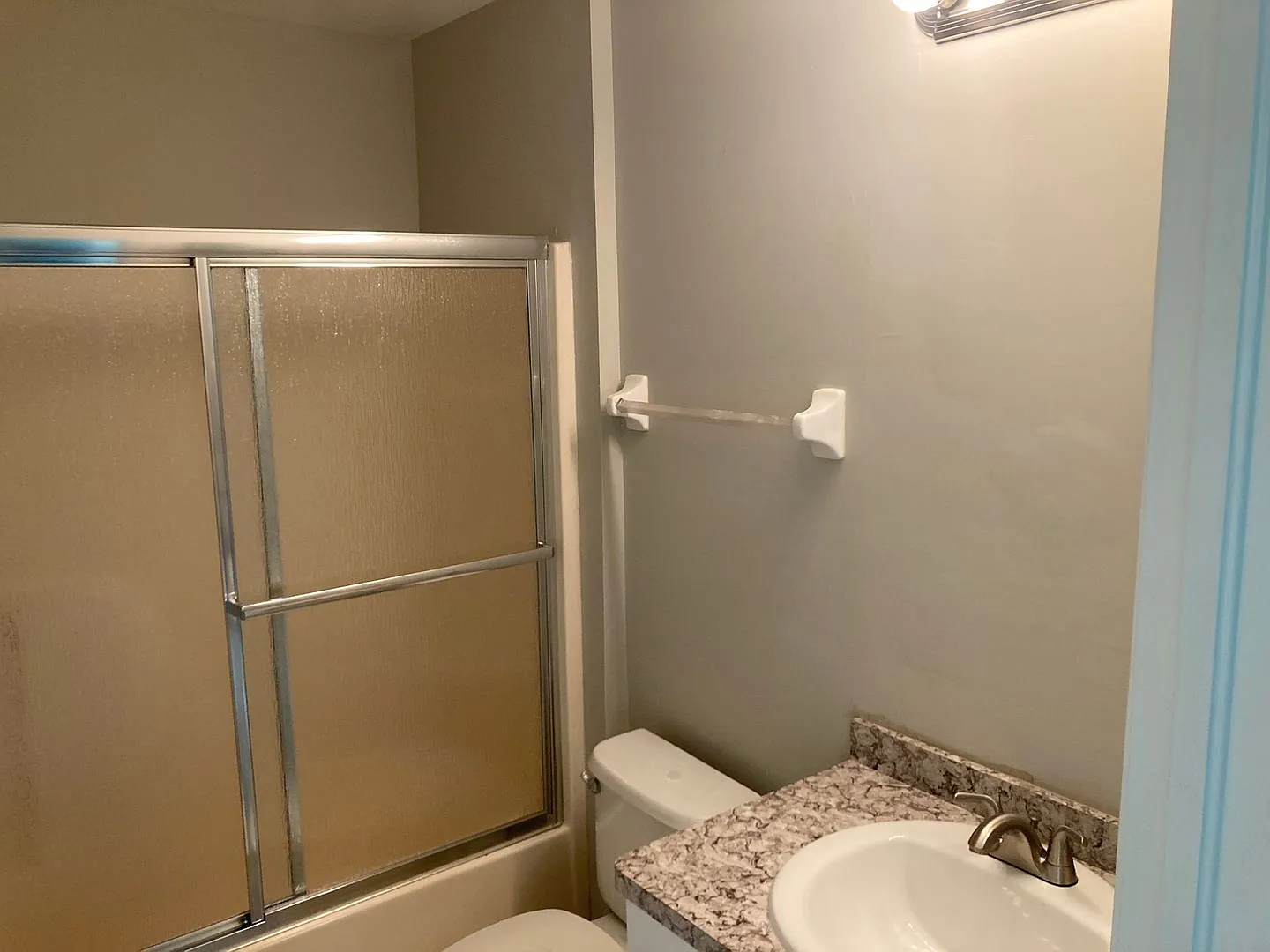 Spacious 3 Bedroom Condo - Unfurnished- Available December 1-2026- Close to Marco Island ! — Photo 4
