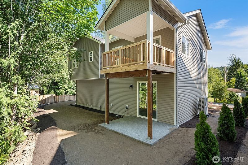 3rd image of 23427 Coyne Road