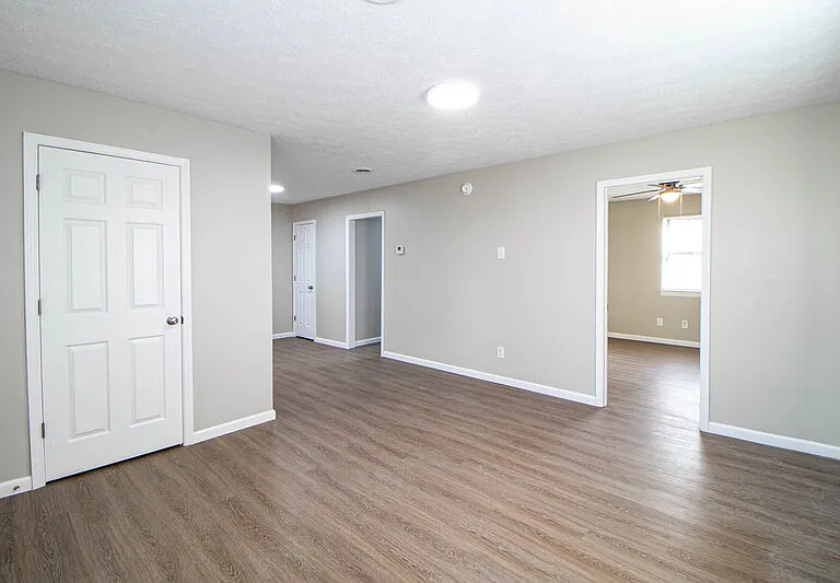 404-10 Thompsonville Ln — Photo 2