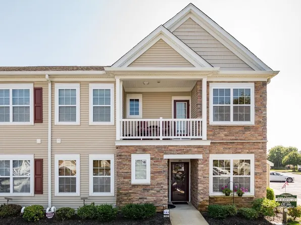 146 Somerset Drive #146, Massapequa, NY 11758