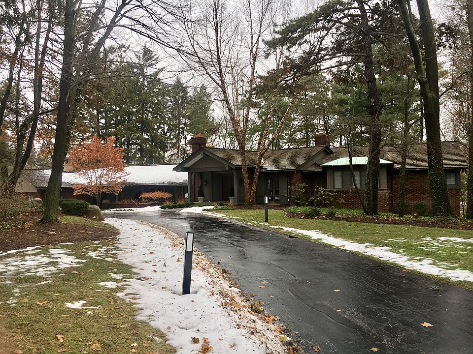 1st image of 3737 Lakecrest Dr