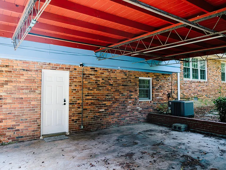 1301 Normandy Rd — Photo 12