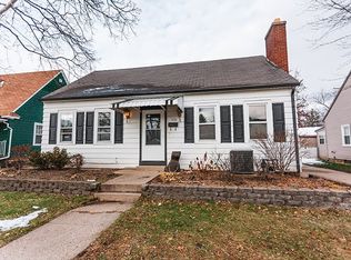 550 River Ln, Loves Park, IL 61111