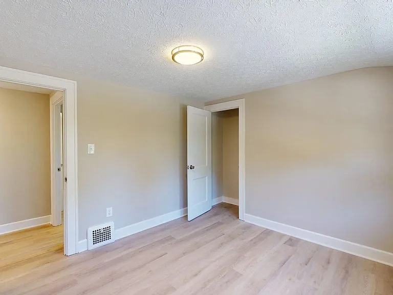 4528 Rainbow Rd — Photo 38