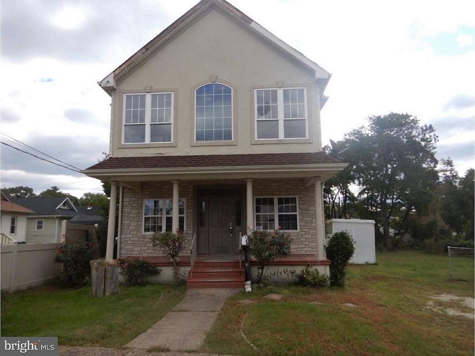 1st image of 208 S Lincoln Ave