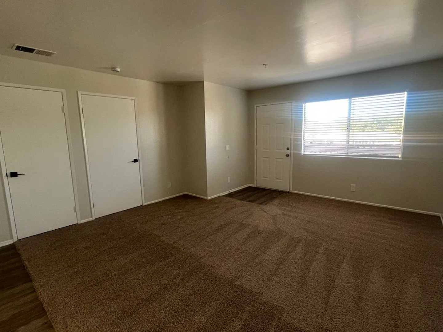 Arlington Court Apartments — Photo 2