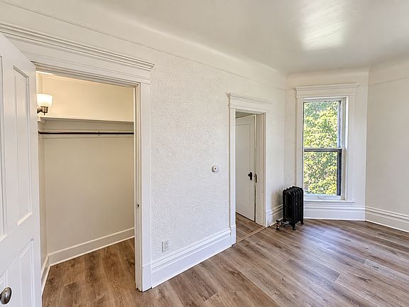 3rd image of 324 Stuart Ave APT 7
