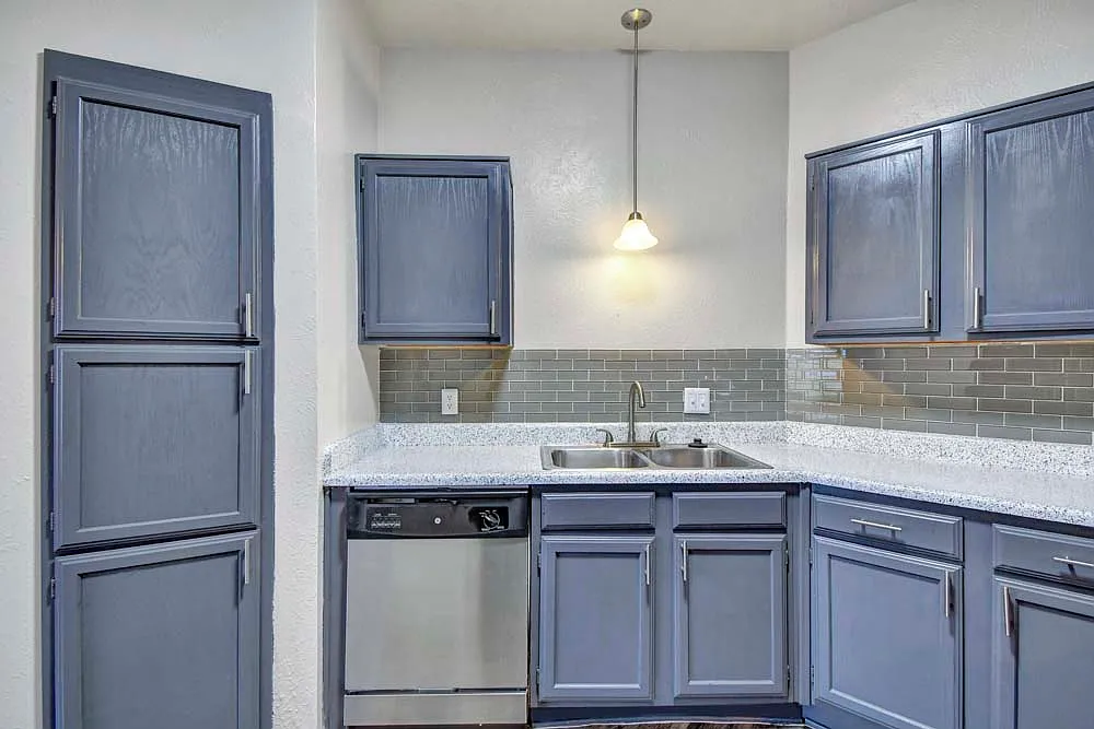 1303 Main — Photo 3