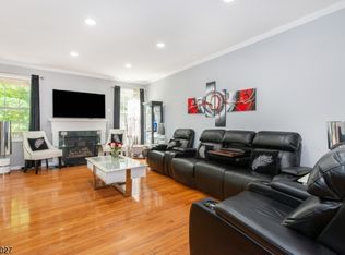 39 Carrington Pl, Clifton, NJ 07013