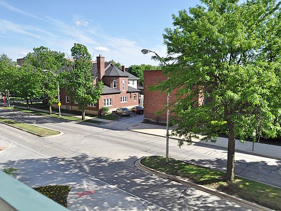 2nd image of 770 Pearson St #2-204