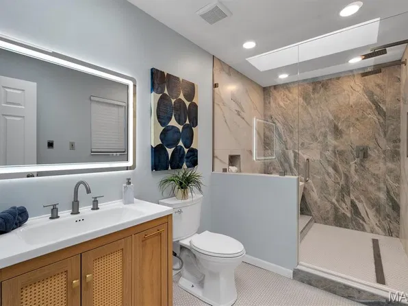 3100 Harlequin Ln, Saint Louis, MO 63139
