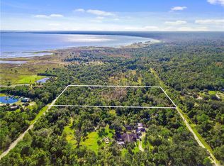 Waccassa St, Geneva, FL 32732