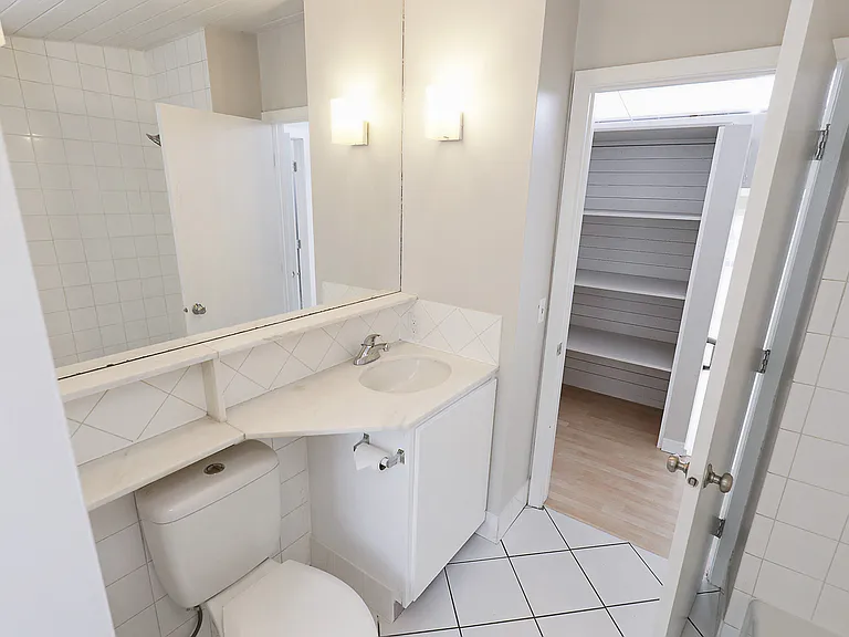 643 W Lakeshore Dr — Photo 22