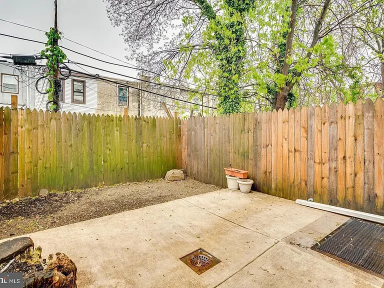 3424 Wallace St #1 — Photo 11