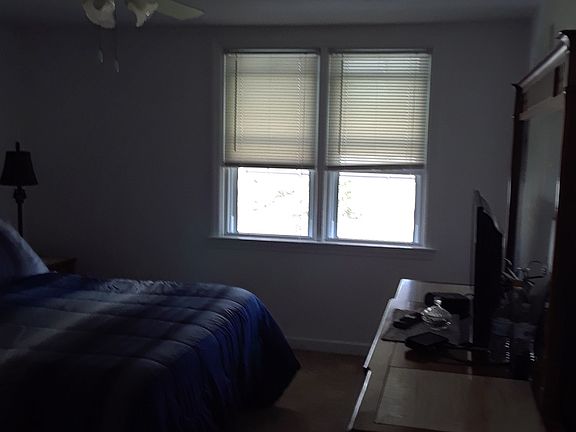 5th image of 646 W Ashland Ave