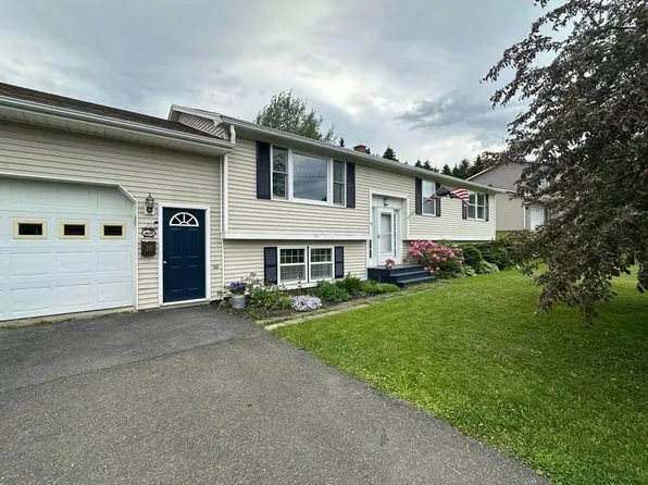 10 Violette Street, Caribou, ME 04736