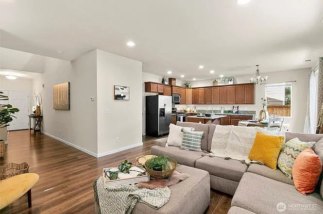 1714 Craig Rd SE — Photo 5